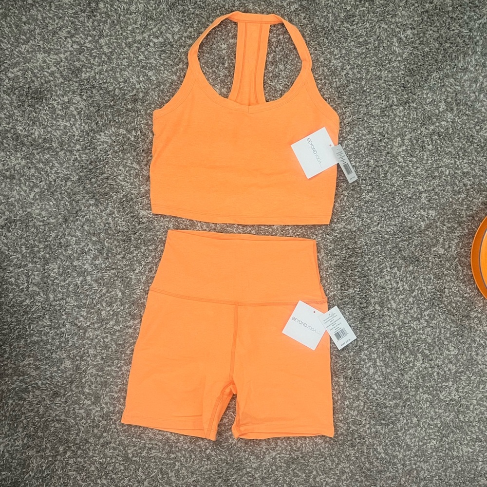 Beyond Yoga Mango Pop Orange Set